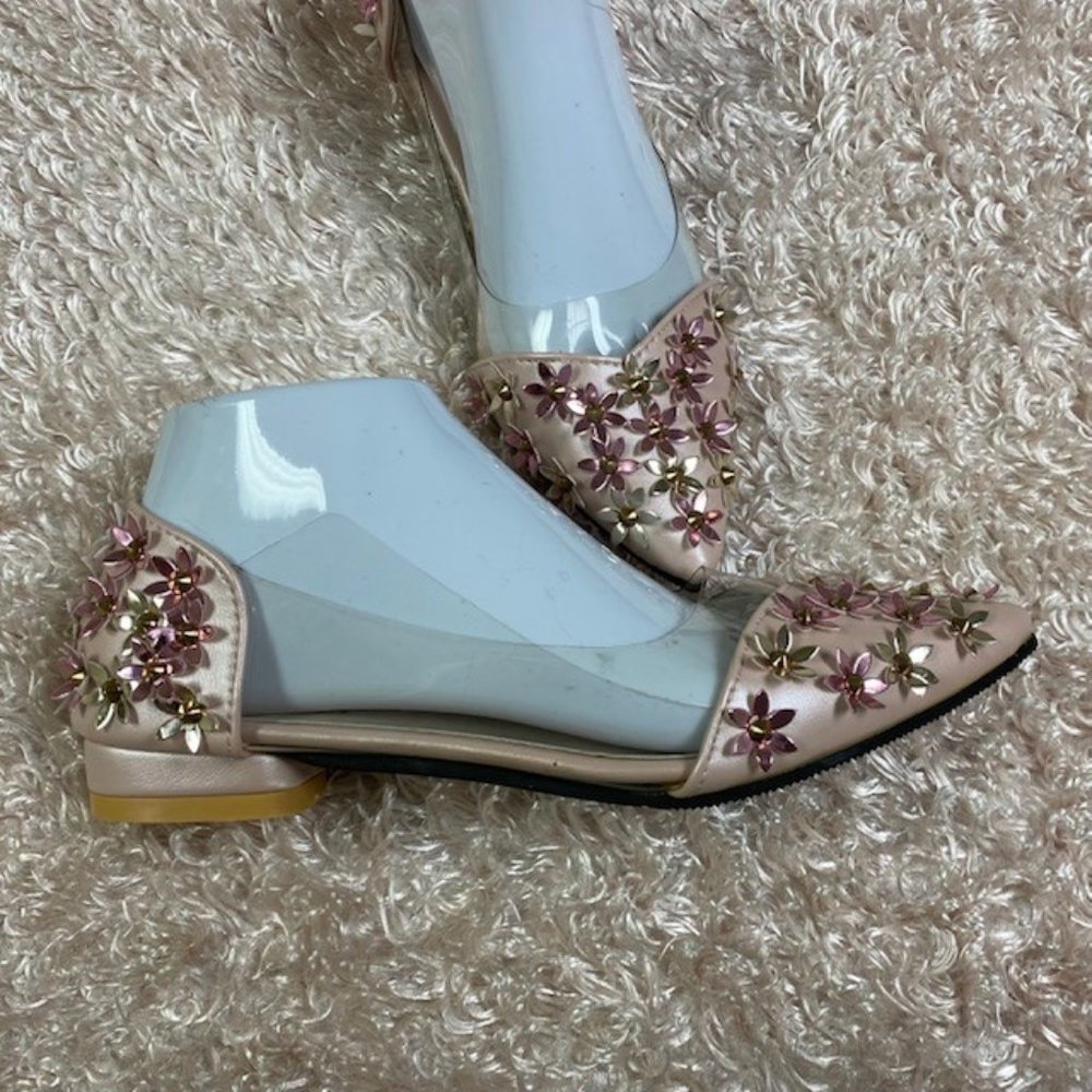 MODERN LILY Exquisite Embellished Floral Flats, NWOT, size 39‎ EU